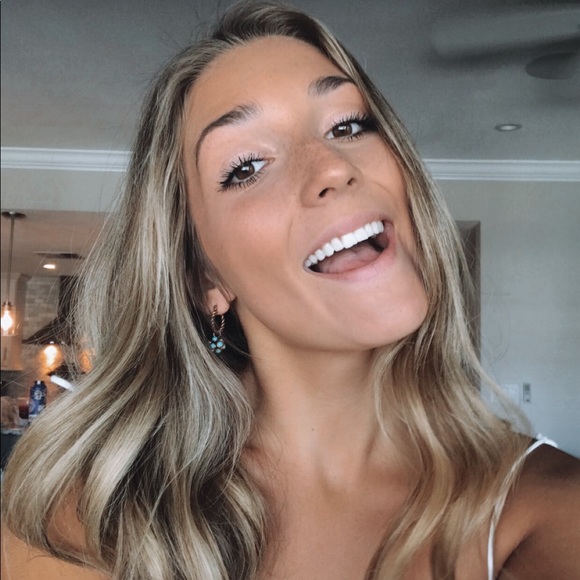 Profile Picture of Logan Wilson (@loganw12) on Poshmark