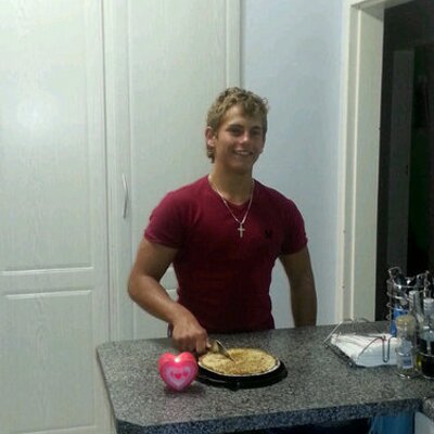 Profile Picture of Calvin Sutter (@calvdog1998) on Twitter