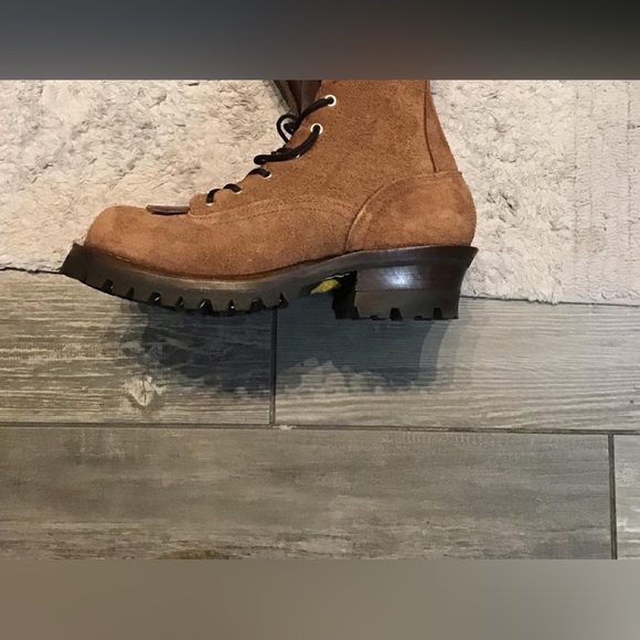 Profile Picture of David Ankney (@lyodbraun) on Poshmark