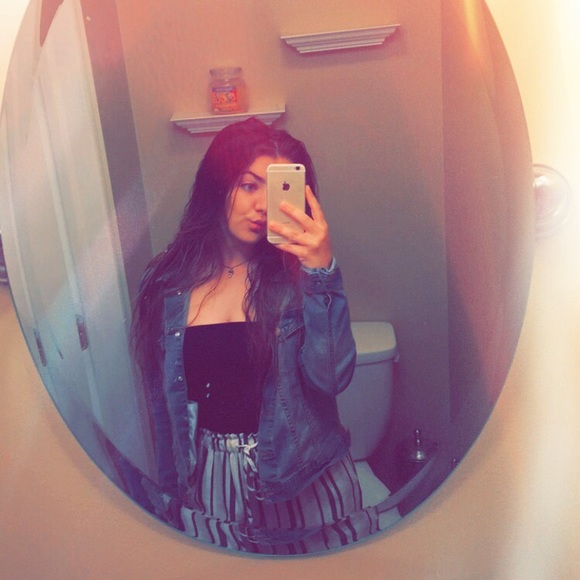 Profile Picture of Lucy Rogers (@lucyrogers27) on Poshmark