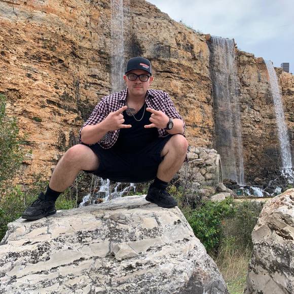 Profile Picture of Adam Eckley (@adameckley) on Poshmark