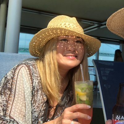 Profile Picture of Jennifer Thomas (@JiinThomas) on Twitter