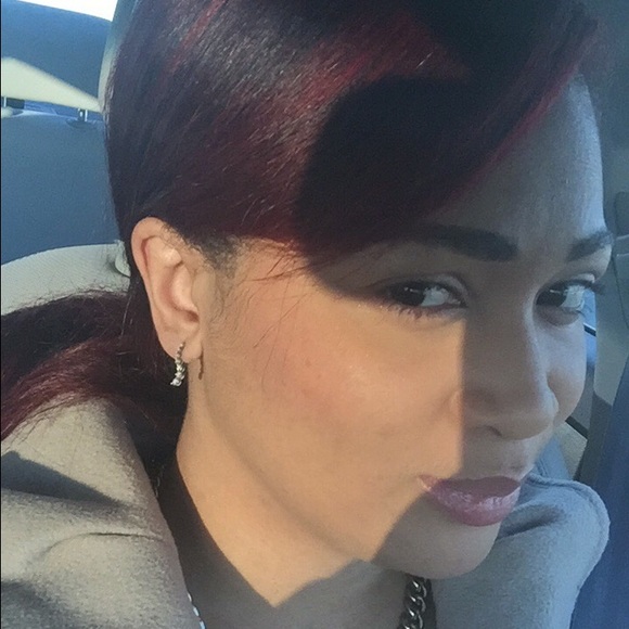 Profile Picture of Torri Smith (@tink1014) on Poshmark