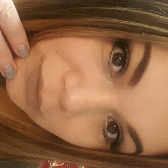 Profile Picture of Adabella Vega (@adavega) on Poshmark