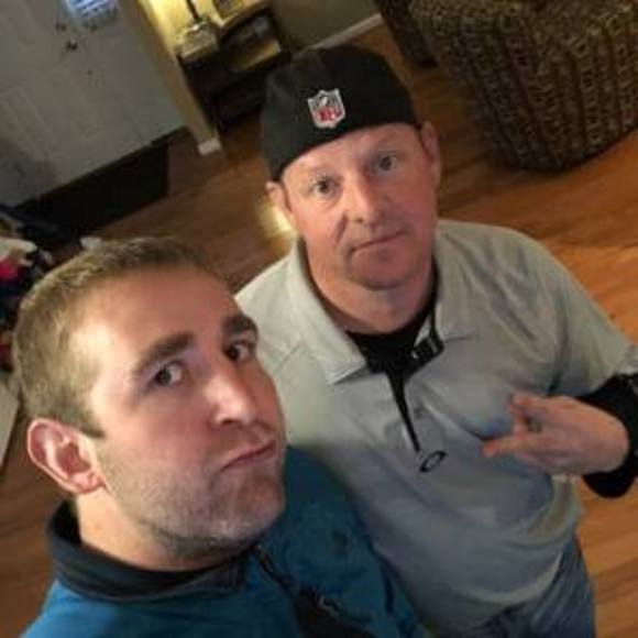 Profile Picture of Barry Larue (@barrylarue) on Poshmark