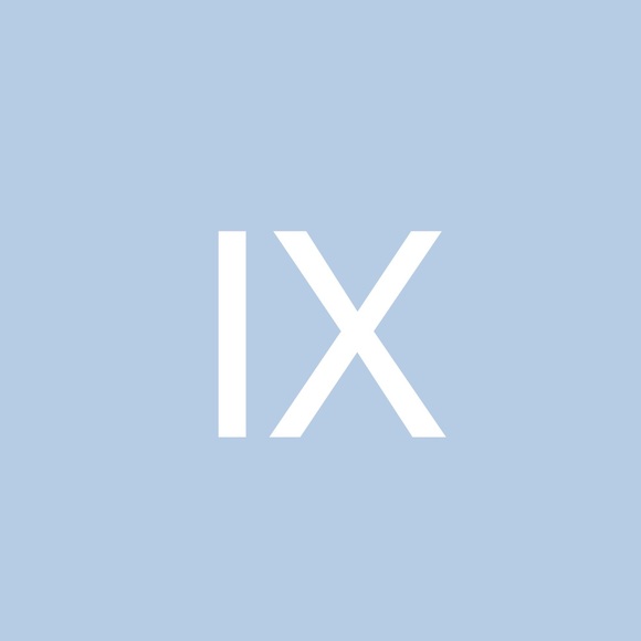 Profile Picture of Iris Xu (@irisjxu) on Poshmark