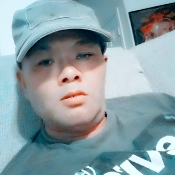 Profile Picture of Suvit Padasri (@suvitpadasri) on Poshmark