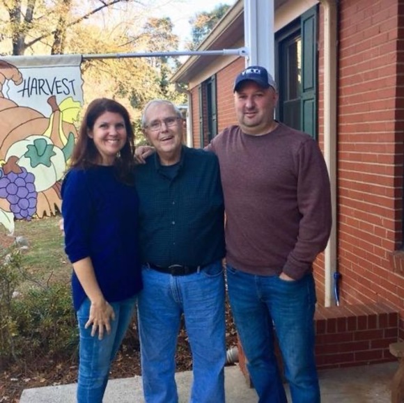 Profile Picture of Gary Ayers (@penman8085) on Poshmark