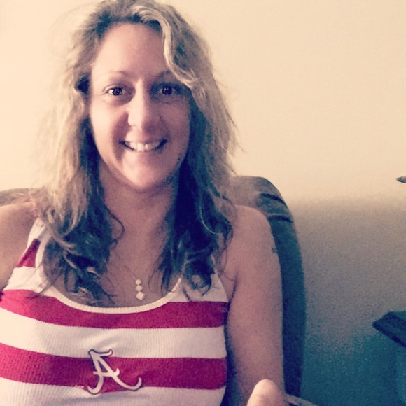 Profile Picture of Christy Loudermilk (@cloudedmilk) on Poshmark