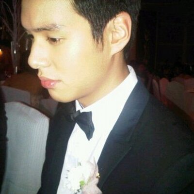 Profile Picture of Chris Geronimo (@chrisgeronimomo) on Twitter