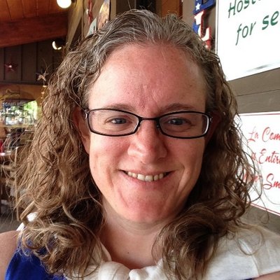 Profile Picture of Maureen Carruthers (@lizthefair) on Twitter