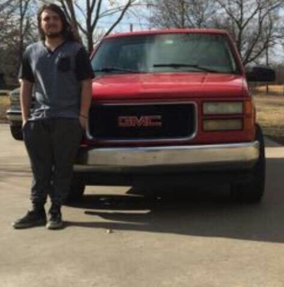 Profile Picture of Zeek Lantroop (@elantroop) on Poshmark