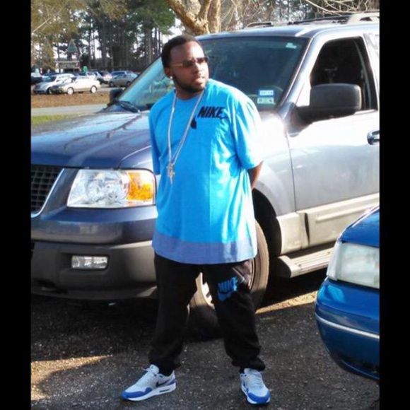 Profile Picture of Jerian Mason (@pbo10) on Poshmark