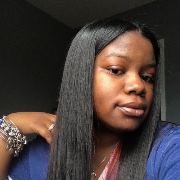 Profile Picture of Tymeshia Roundtree (@tymeshiar) on Poshmark