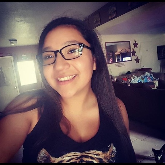 Profile Picture of Lilly Rachui (@hipsterchick18) on Poshmark