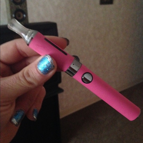 Ash Blellers - Poshmark Profile Picture of Ash Blellers (@ashleuas) on Poshmark