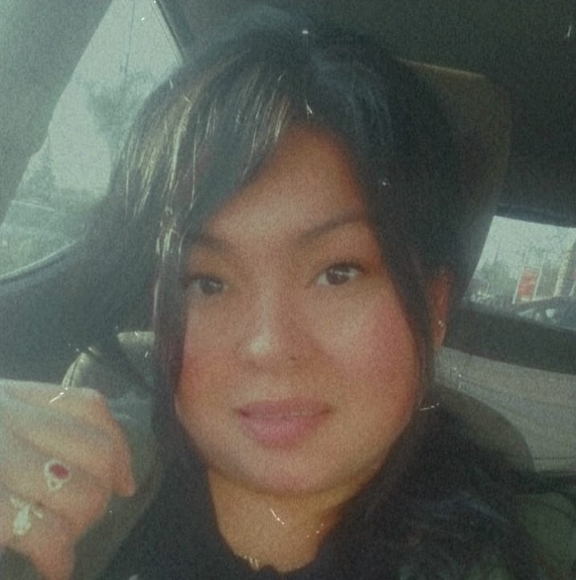 Profile Picture of Felicitas Barajas (@chitas09) on Poshmark