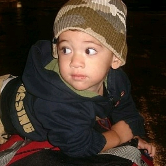 Profile Picture of Joshua Segal (@shoowah) on Poshmark