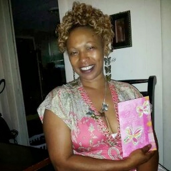 Profile Picture of Jodi Cunningham-miles (@jodicmiles) on Poshmark