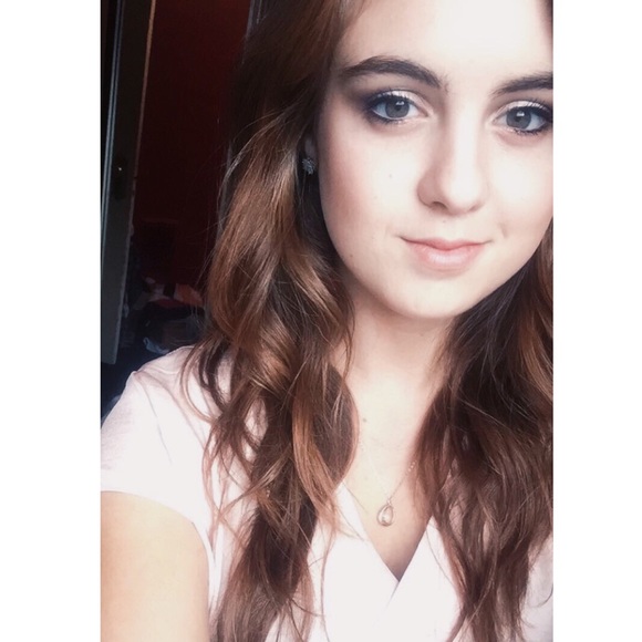 Profile Picture of Emily Gaige (@emilygaige13) on Poshmark