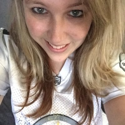 Profile Picture of Christina Grove (@Christina_L_H) on Twitter