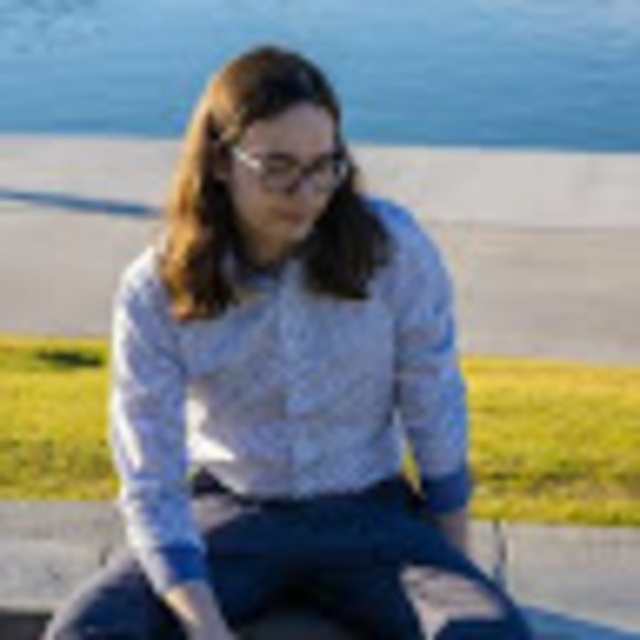 Profile Picture of Amelia Maloney (@ameliamaloney) on Poshmark