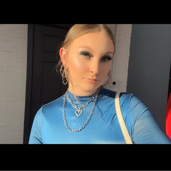 Profile Picture of Taylor Hargis (@taylorhargis) on Poshmark