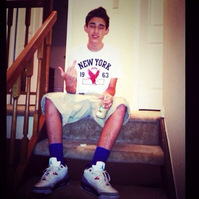Profile Picture of Prince Charming (@john_allday) on Twitter