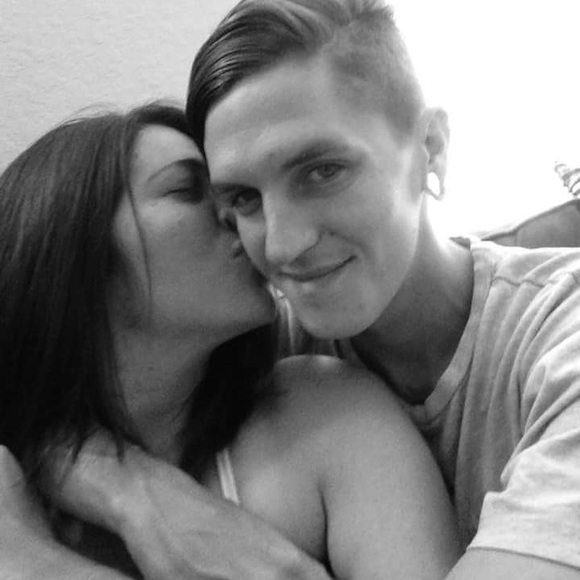 Profile Picture of Rachel Foye (@rachelann1004) on Poshmark