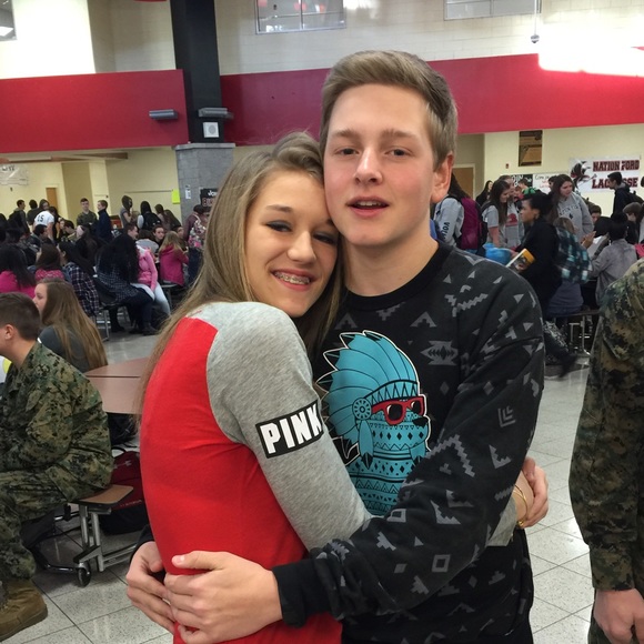 Isabelle Dyckes - Poshmark Profile Picture of Isabelle Dyckes (@issy_lauren) on Poshmark