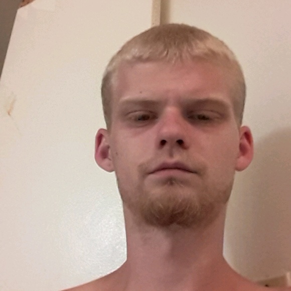 Profile Picture of Derrick Giles (@gilesd91) on Poshmark