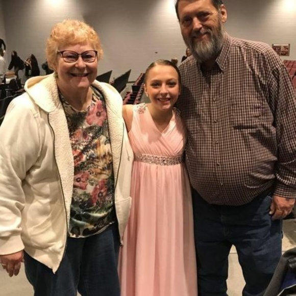 Teena Turnbaugh - Poshmark Profile Picture of Teena Turnbaugh (@teenaturn1) on Poshmark