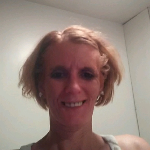 Profile Picture of Glenda Lutttell (@luttrellglenda) on Poshmark