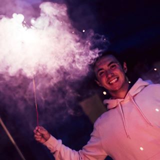 Profile Picture of Aaron Burnham (@aoi24) on Facebook
