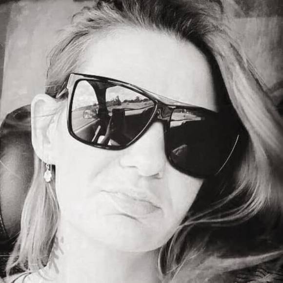 Profile Picture of Colene Potts (@sexycolene) on Poshmark
