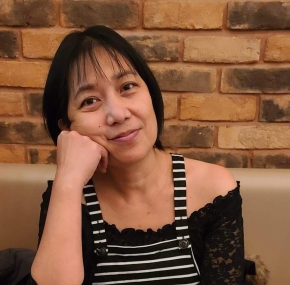 Profile Picture of Rowena Cerdena (@rowcer) on Poshmark