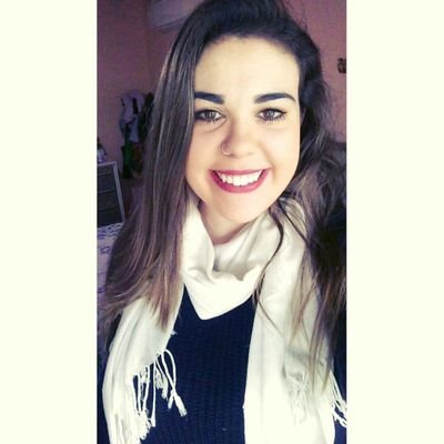 Profile Picture of JÚLIA HAHN 🌙 (@julia_hahn) on Twitter