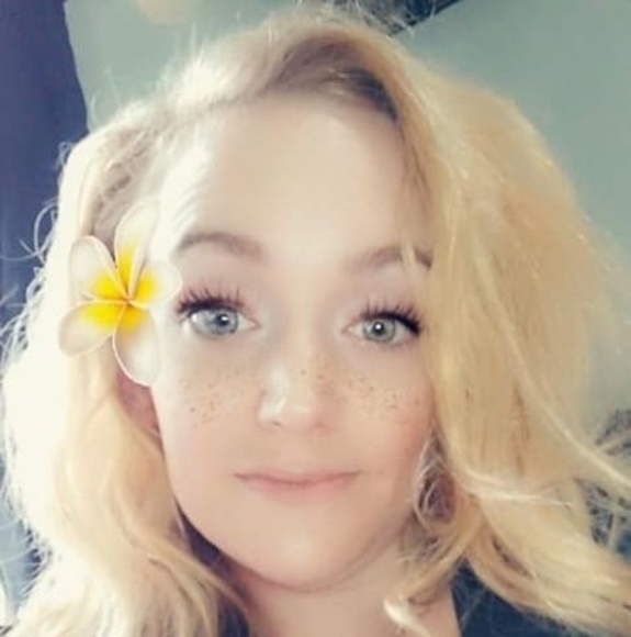 Ashley Promenchenkel - Poshmark Profile Picture of Ashley Promenchenkel (@apromenchenkel) on Poshmark