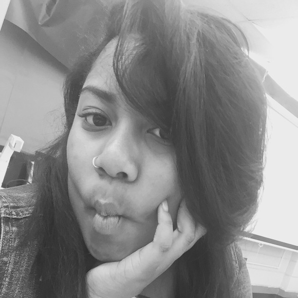 Profile Picture of Briana Brumfield (@thatgirlbree) on Poshmark