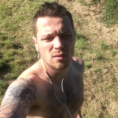 Profile Picture of Tom Harvey (@harvey7_tom) on Twitter