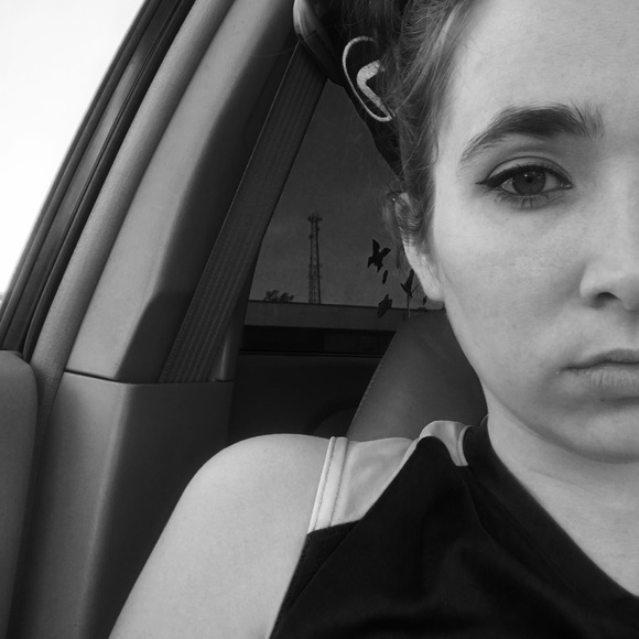 Profile Picture of Lisa Fletcher (@lisa103) on Poshmark