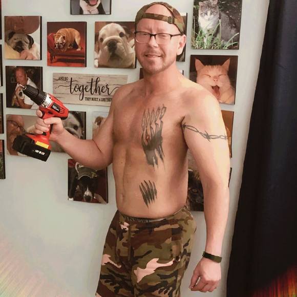 Profile Picture of Lonnie Perry (@singlecool01) on Poshmark