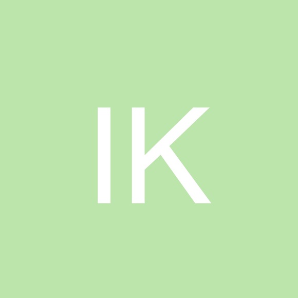 Profile Picture of Isabel Kemper (@izzyk2021) on Poshmark