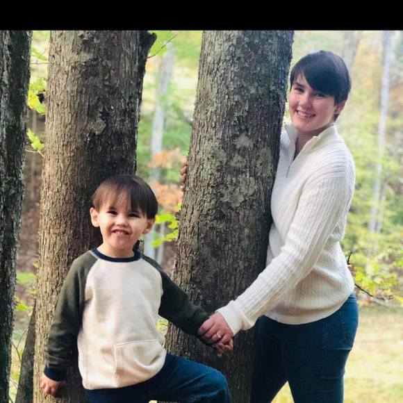 Profile Picture of Amielia Clark (@amieliaclark15) on Poshmark