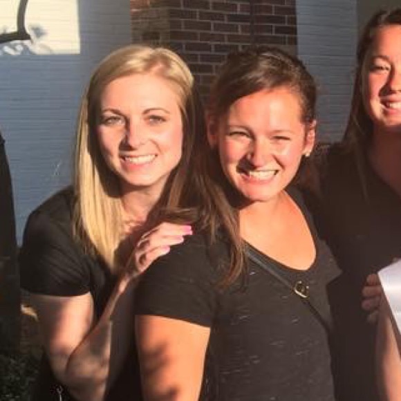 Profile Picture of Andrea Afdahl (@ajafdahl) on Poshmark