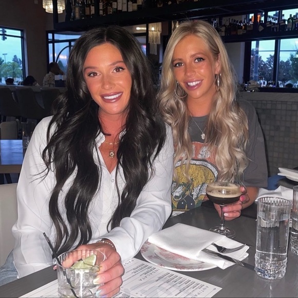 Profile Picture of Kaitlin Brohan (@kbrohan1527) on Poshmark