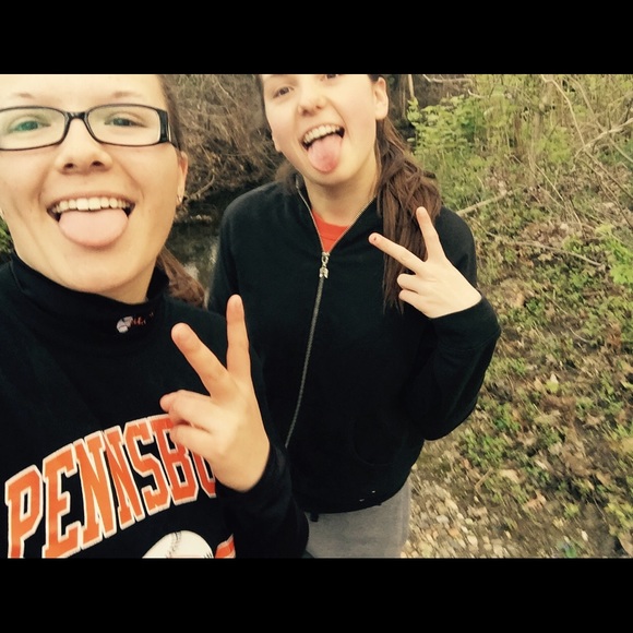 Profile Picture of Kim Carduff (@kimcarduff) on Poshmark