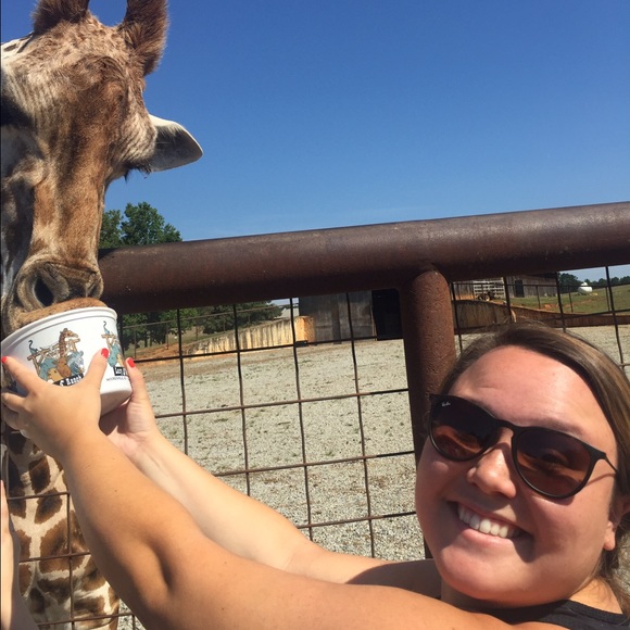 Profile Picture of Haley Kerr (@hnkerr) on Poshmark