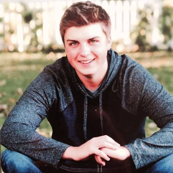 Weston Bernardson - Poshmark Profile Picture of Weston Bernardson (@wildwest227) on Poshmark