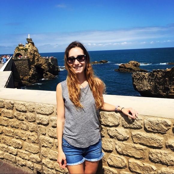 Profile Picture of Jamie Schaffer (@jamies_12) on Poshmark